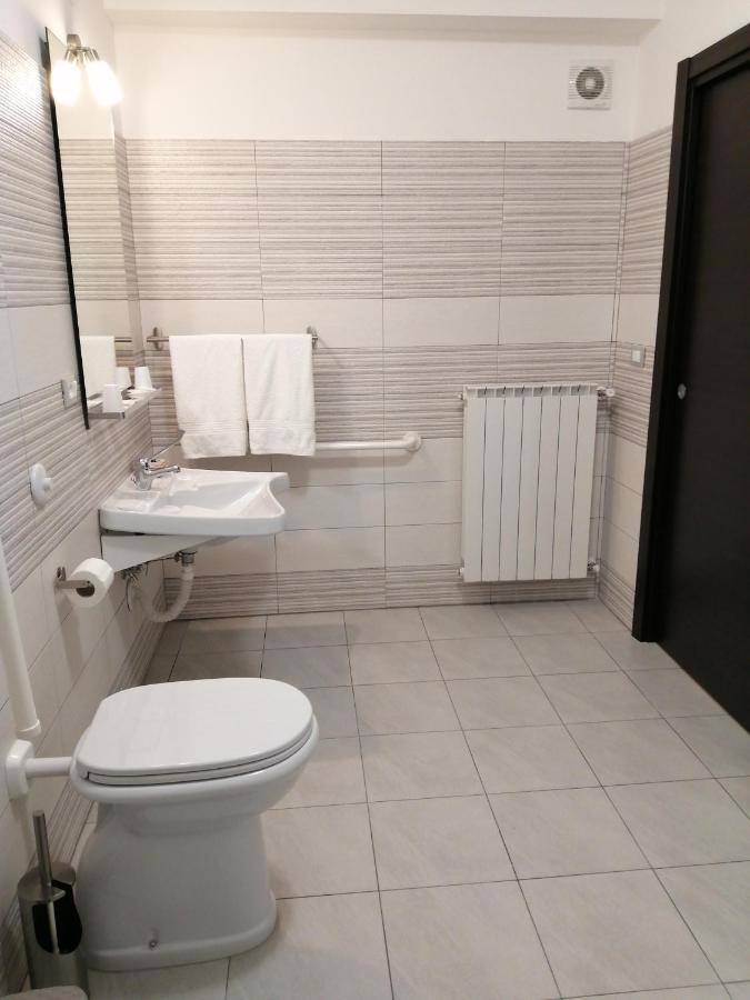 Bed and Breakfast Il Labirinto Sulmona Exterior foto